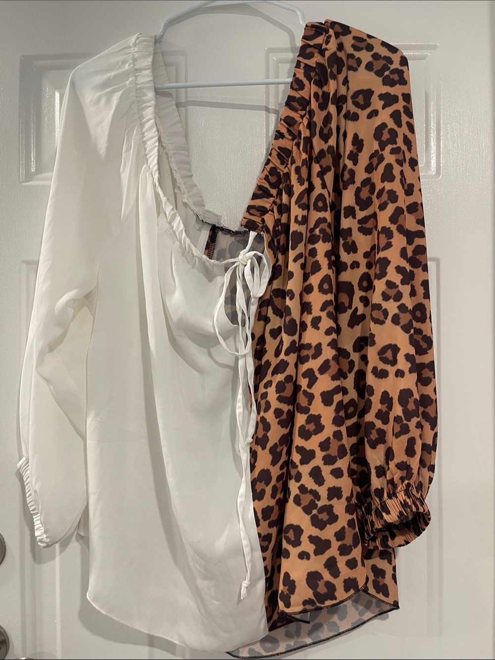 VENUS One-Shoulder Blouse in Cream and Leopard
